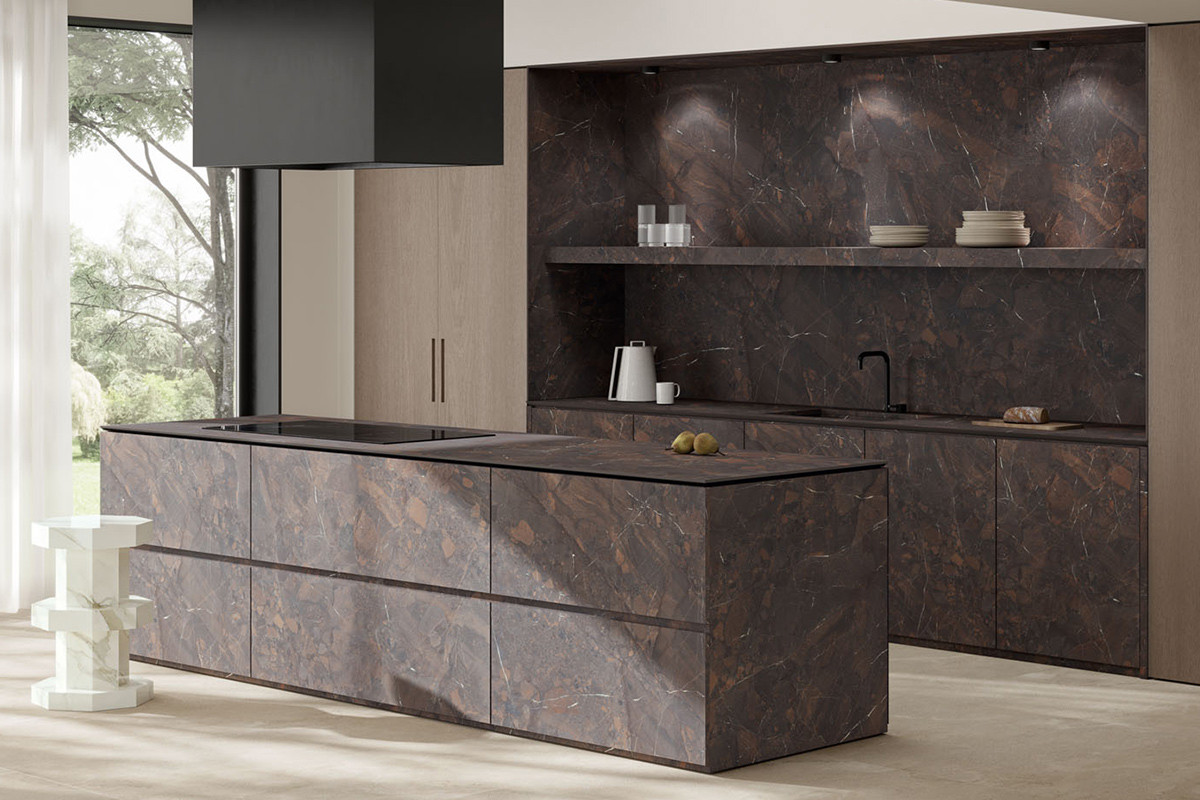 top cucina in grès porcellanato effetto effetto quarzite marrone, collezione Imperial Brown di Optimum Surfaces